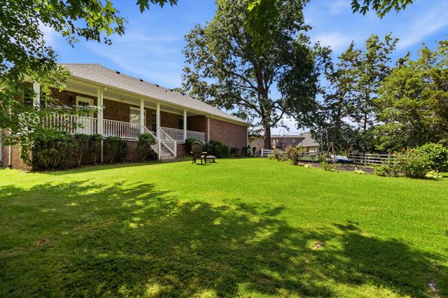 1043 Burnell Drive, Berea, KY 40403
