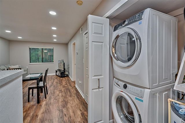 105 SE 16TH AVENUE N103, Gainesville, FL 32601