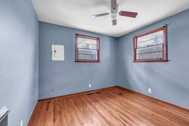751 Hogan Rd, Clarksville, TN 37043