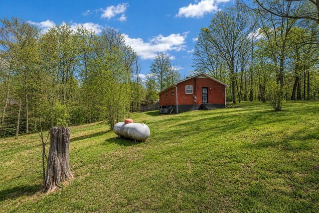 751 Hogan Rd, Clarksville, TN 37043