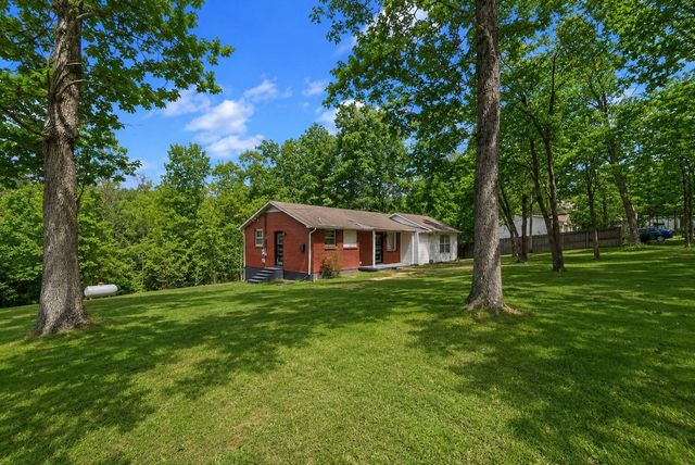 751 Hogan Rd, Clarksville, TN 37043