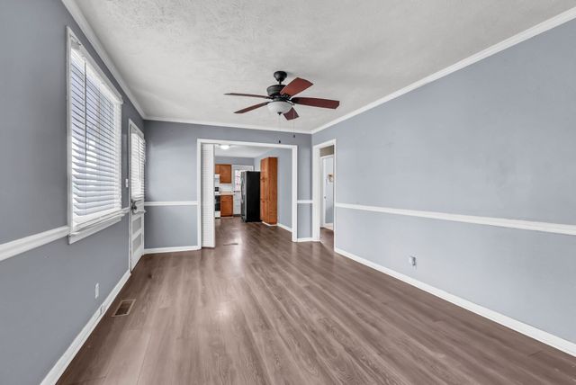 751 Hogan Rd, Clarksville, TN 37043