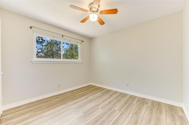 526 Cutty TRL B, Lakeway, TX 78734