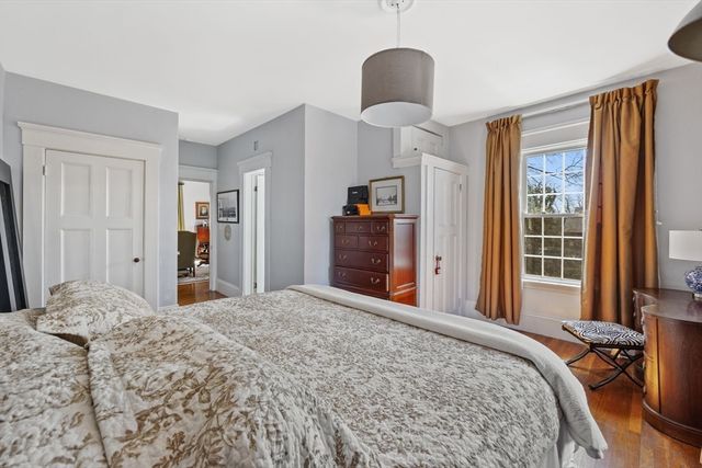 76 Cottage, New Bedford, MA 02740