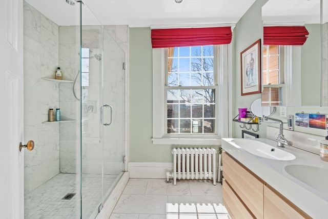 76 Cottage, New Bedford, MA 02740