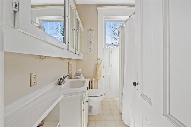 76 Cottage, New Bedford, MA 02740