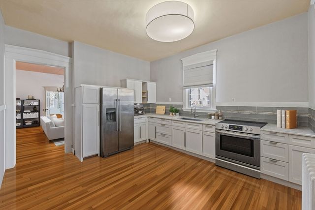 76 Cottage, New Bedford, MA 02740