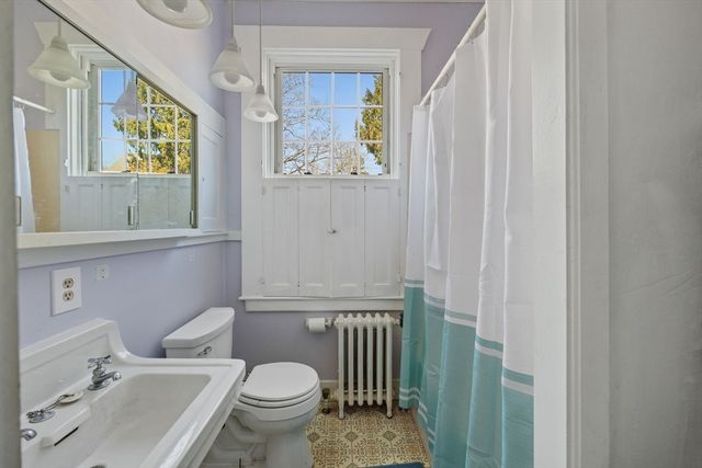 76 Cottage, New Bedford, MA 02740