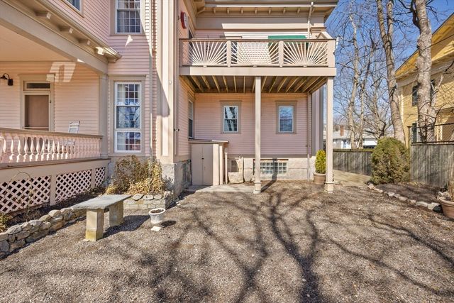 76 Cottage, New Bedford, MA 02740