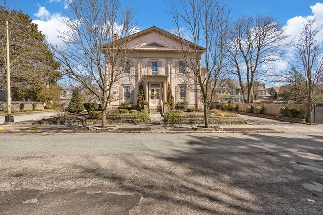 76 Cottage, New Bedford, MA 02740