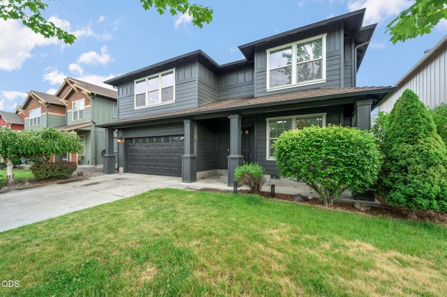 21163 Clairaway Avenue, Bend, OR 97702