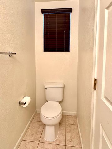 2473 Huckleberry Cir, West Sacramento, CA 95691