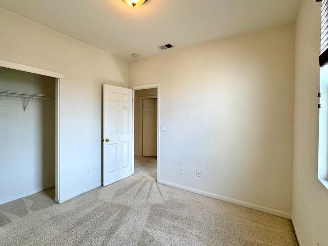 2473 Huckleberry Cir, West Sacramento, CA 95691