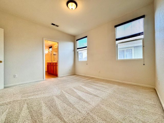 2473 Huckleberry Cir, West Sacramento, CA 95691