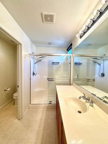 2473 Huckleberry Cir, West Sacramento, CA 95691