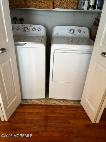 6 Kresson Court, Toms River, NJ 08757