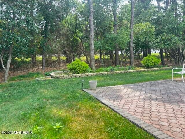 6 Kresson Court, Toms River, NJ 08757