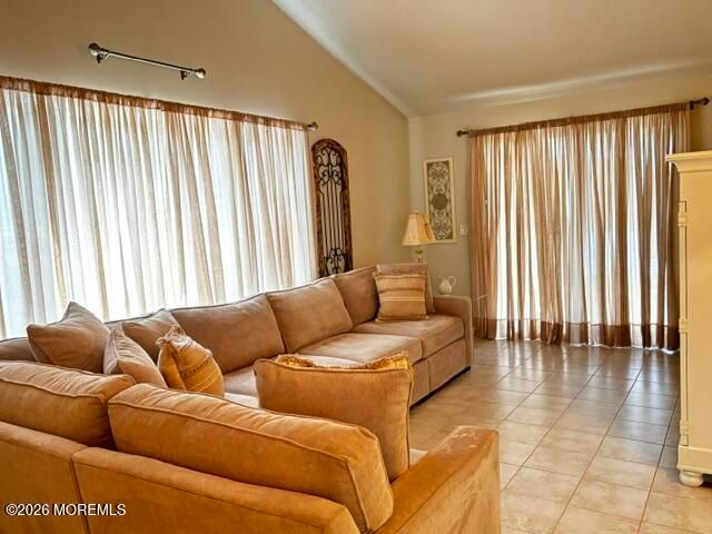 6 Kresson Court, Toms River, NJ 08757
