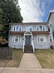 28 Compton Street 2, New Haven, CT 06511