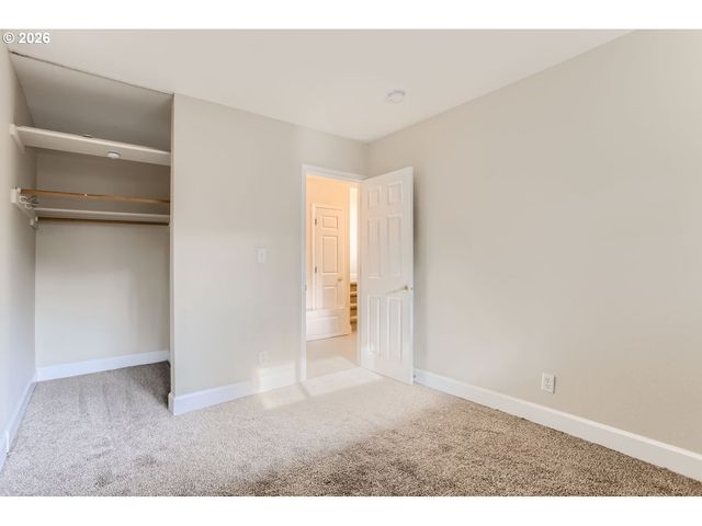 4 TOUCHSTONE 143, Lake Oswego, OR 97035