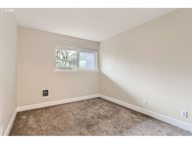 4 TOUCHSTONE 143, Lake Oswego, OR 97035