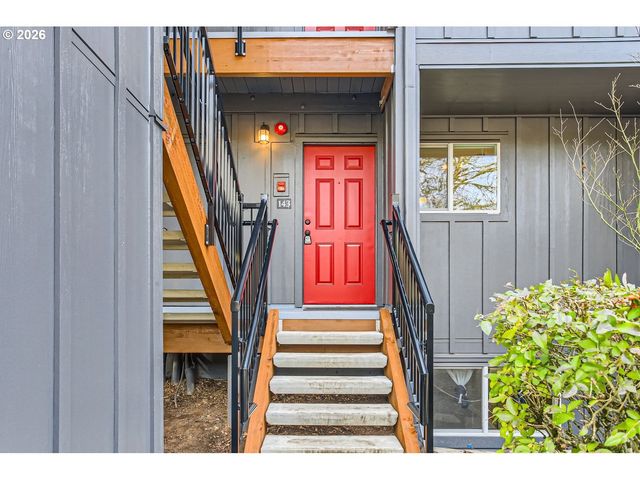 4 TOUCHSTONE 143, Lake Oswego, OR 97035