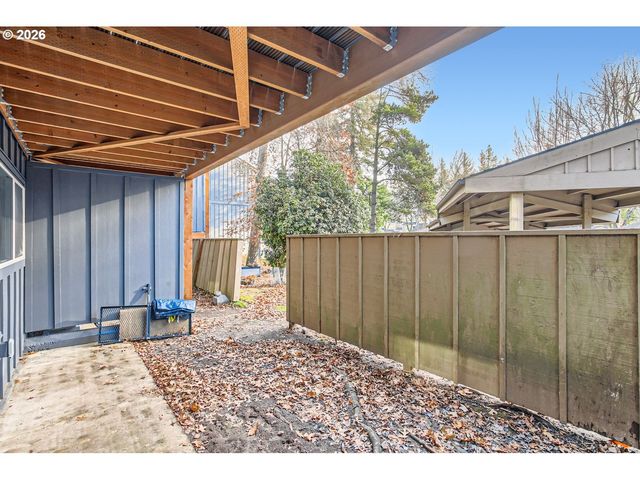 4 TOUCHSTONE 143, Lake Oswego, OR 97035