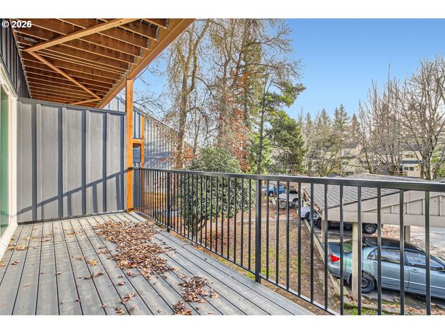 4 TOUCHSTONE 143, Lake Oswego, OR 97035
