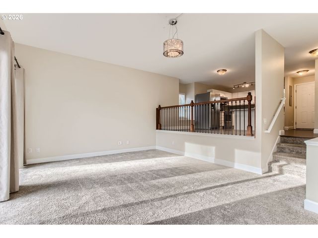 4 TOUCHSTONE 143, Lake Oswego, OR 97035