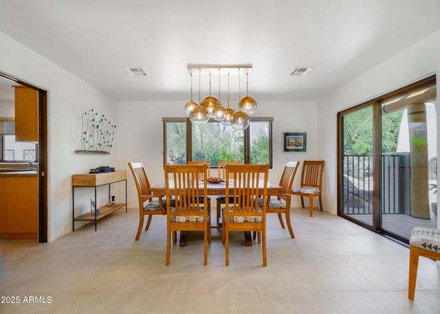 2014 SMOKETREE Drive, Carefree, AZ 85377