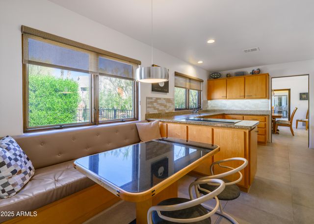 2014 SMOKETREE Drive, Carefree, AZ 85377