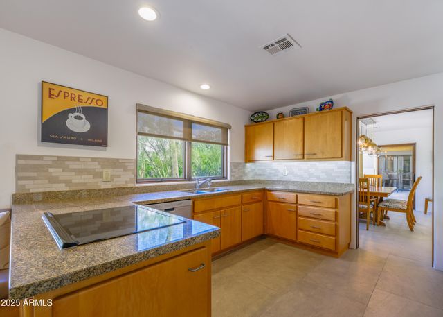 2014 SMOKETREE Drive, Carefree, AZ 85377