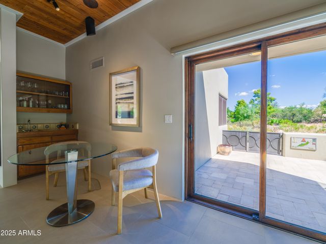 2014 SMOKETREE Drive, Carefree, AZ 85377