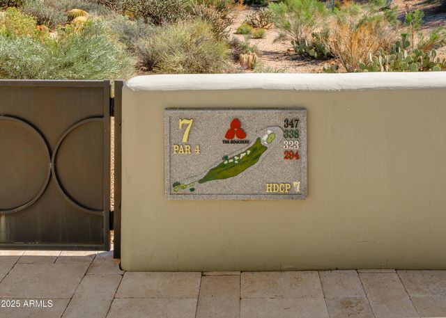 2014 SMOKETREE Drive, Carefree, AZ 85377