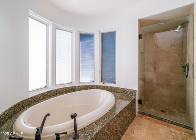 2014 SMOKETREE Drive, Carefree, AZ 85377