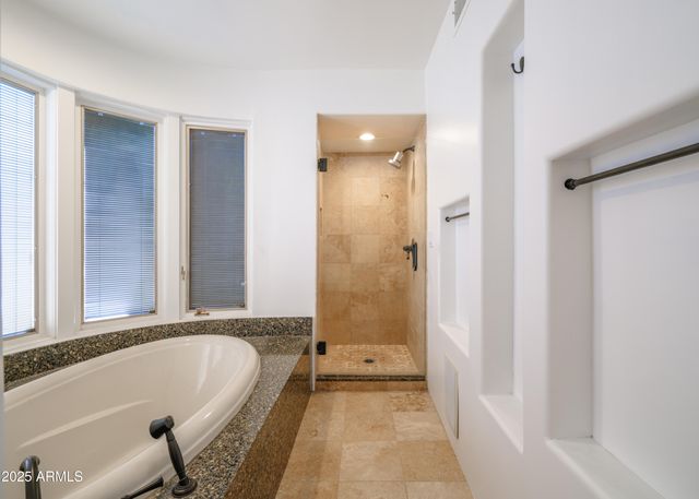 2014 SMOKETREE Drive, Carefree, AZ 85377