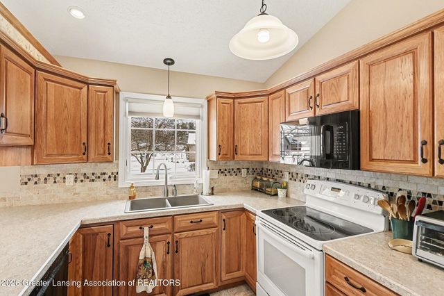 1168 Emerald Drive, Charlotte, MI 48813