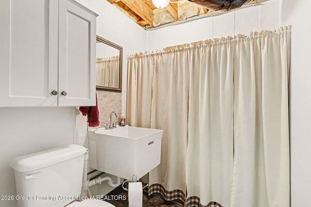 1168 Emerald Drive, Charlotte, MI 48813