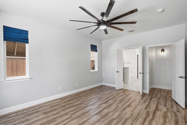 1433 Mesa Crest Drive, Fort Worth, TX 76052