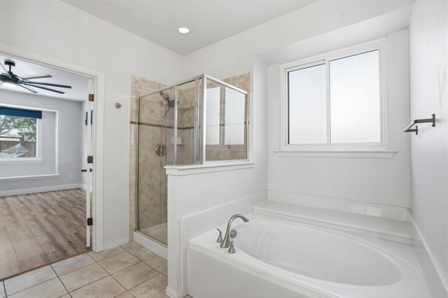 1433 Mesa Crest Drive, Fort Worth, TX 76052