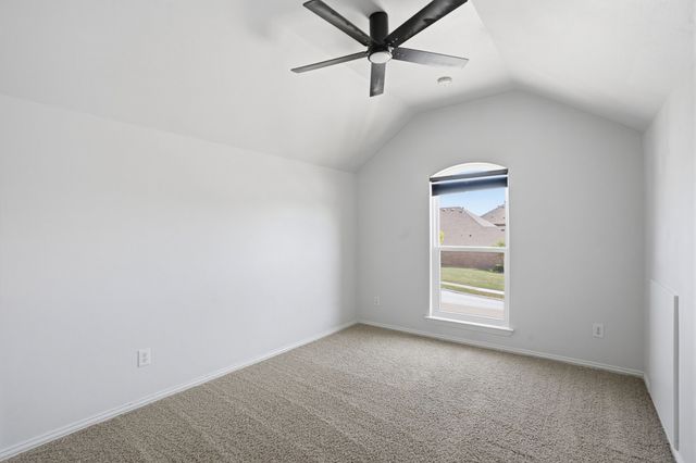 1433 Mesa Crest Drive, Fort Worth, TX 76052