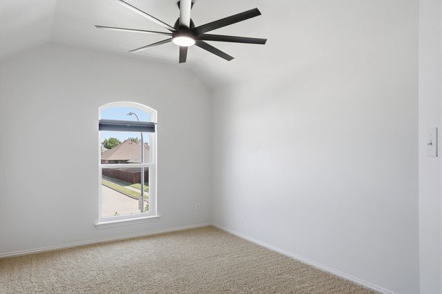 1433 Mesa Crest Drive, Fort Worth, TX 76052