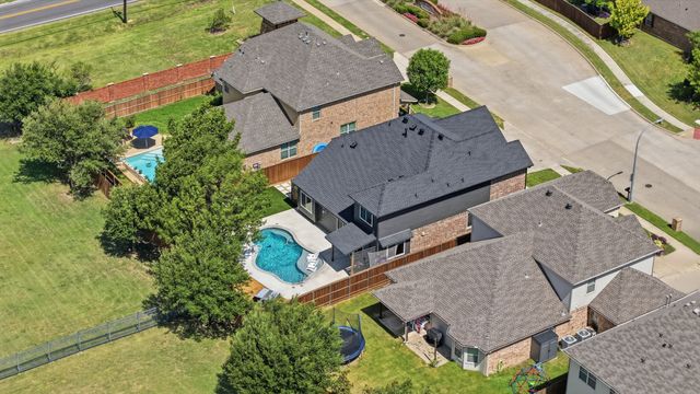 1433 Mesa Crest Drive, Fort Worth, TX 76052