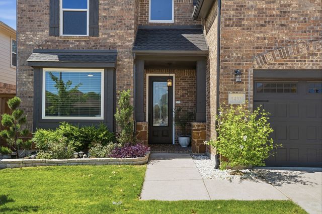 1433 Mesa Crest Drive, Fort Worth, TX 76052