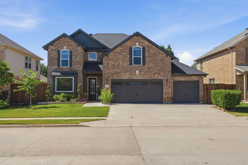 1433 Mesa Crest Drive, Fort Worth, TX 76052