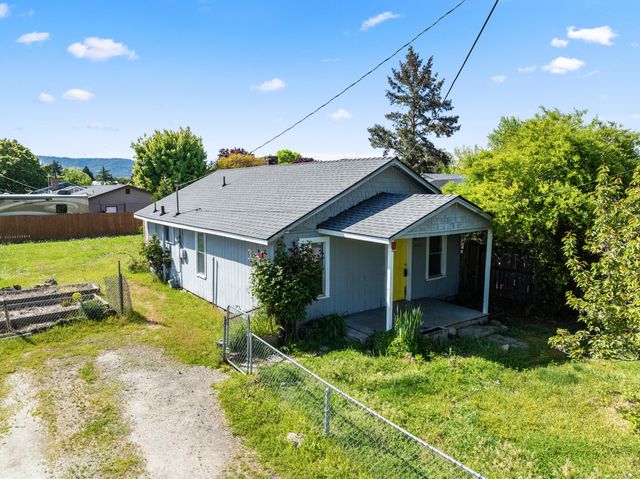 2651 Howard Avenue, Medford, OR 97501