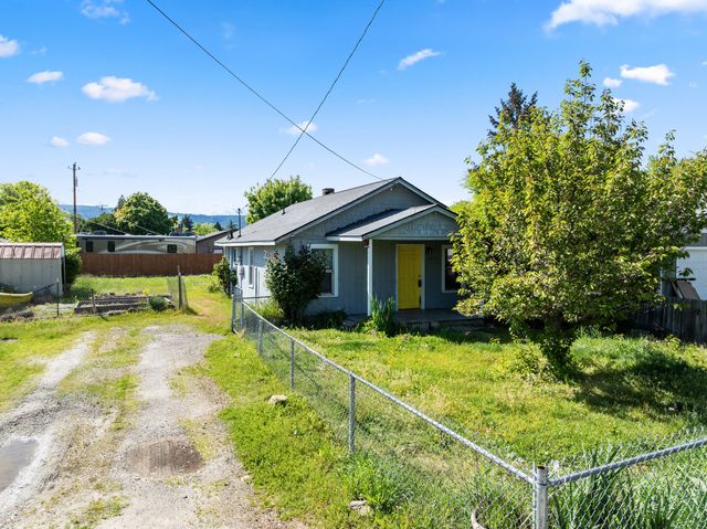 2651 Howard Avenue, Medford, OR 97501