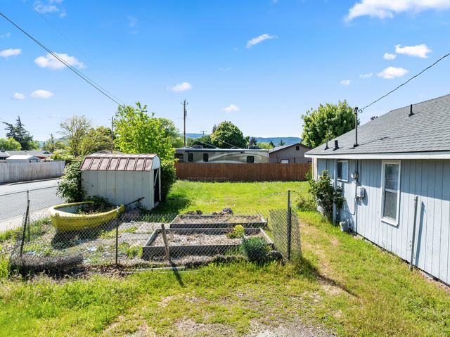 2651 Howard Avenue, Medford, OR 97501