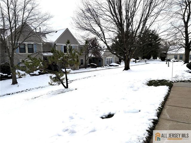 3 E Wycoff Way 3, East Brunswick, NJ 08816