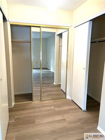 3 E Wycoff Way 3, East Brunswick, NJ 08816